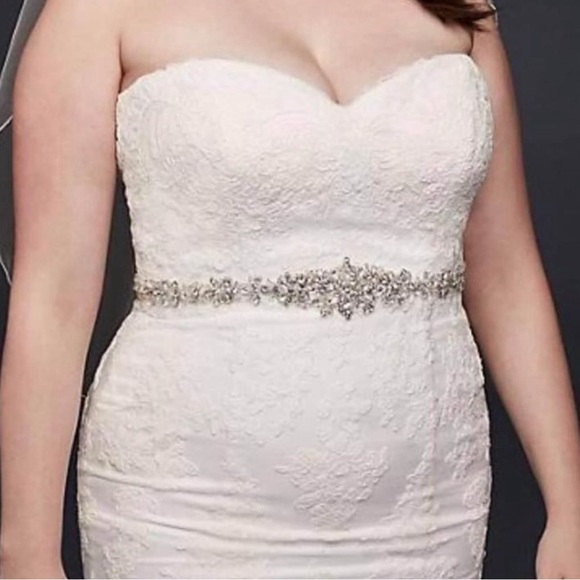 BRAND NEW Strapless sweetheart, fully lined lace dress, trumpet style - Picture 2 of 6